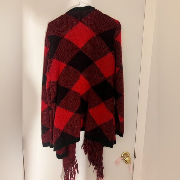 No boundaries Plaid Red & Black poncho cardigan sweater - Picture 2 of 3